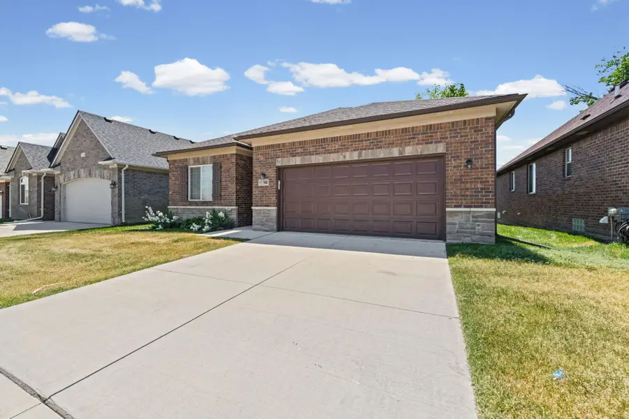 15300 Eton Pointe Drive, Clinton Township, MI 48035 - #3