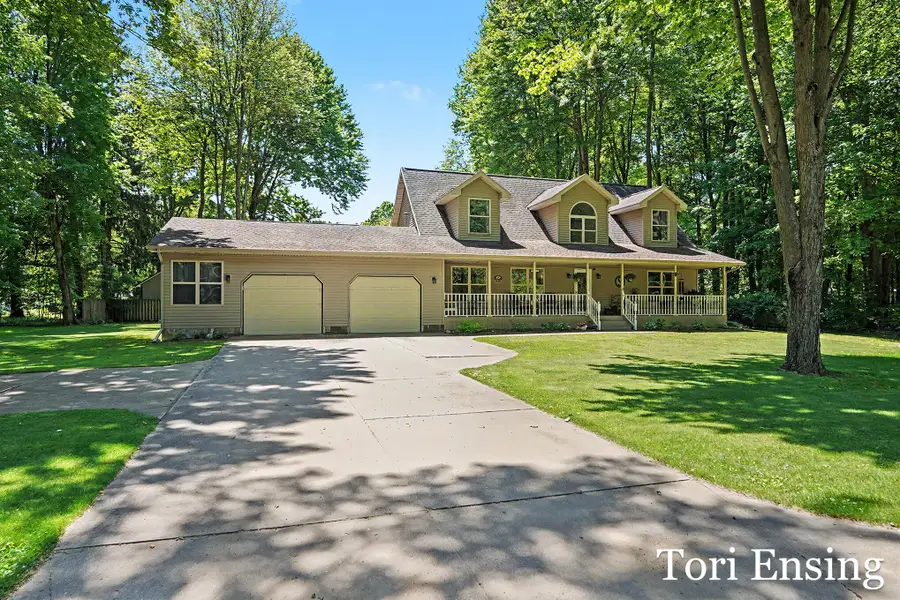 510 E General Street, Sheridan, MI 48884 - #3