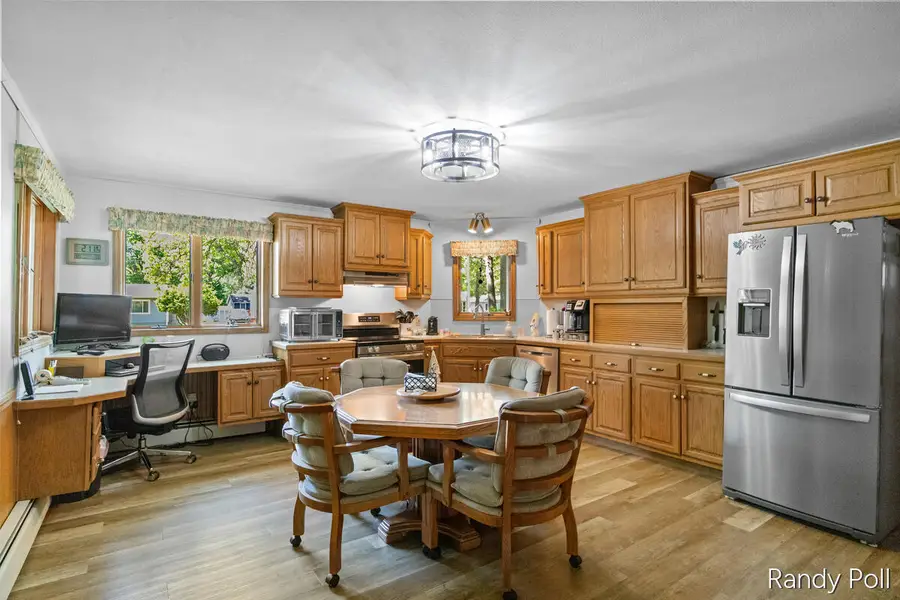 302 S Brooks Road S, Muskegon, MI 49442 - #2