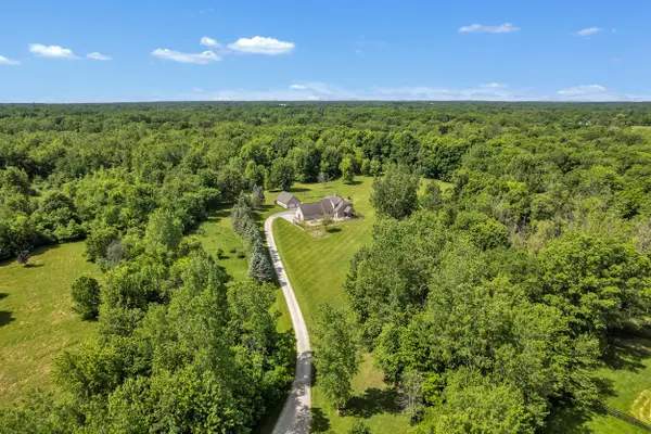 2665 White Tail Court, South Lyon, MI 48178
