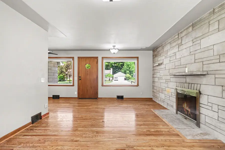 521 North Drive W, Marshall, MI 49068 - #3