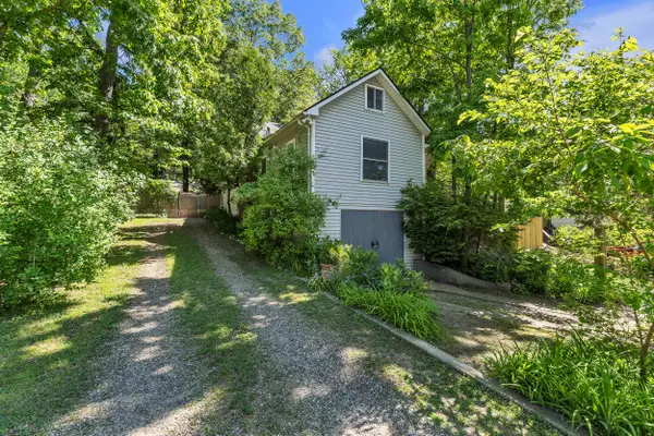 6330 Oakdale Drive, Brighton, MI 48116