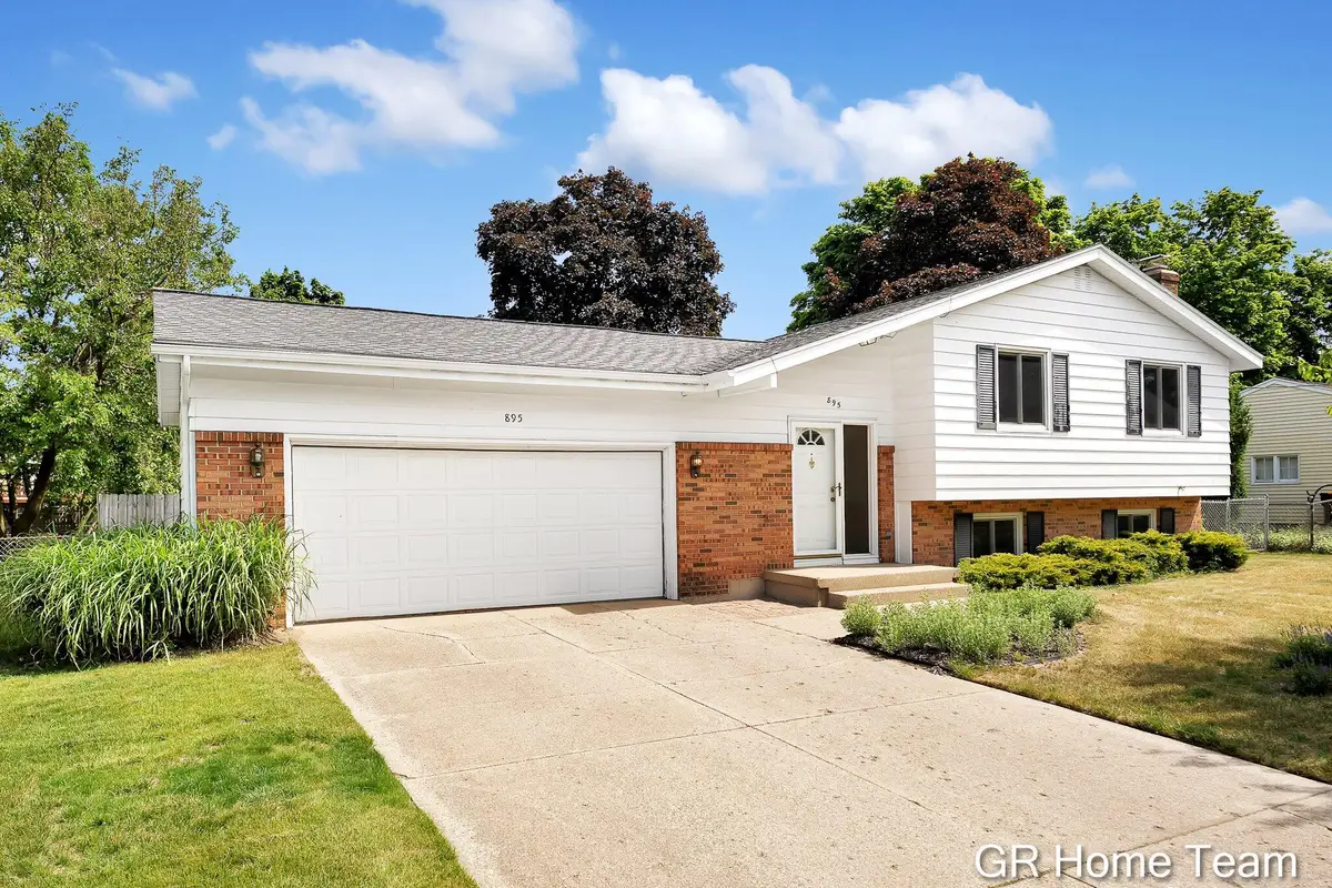 895 Bellewood Drive Se, Grand Rapids, MI 49508 - #1