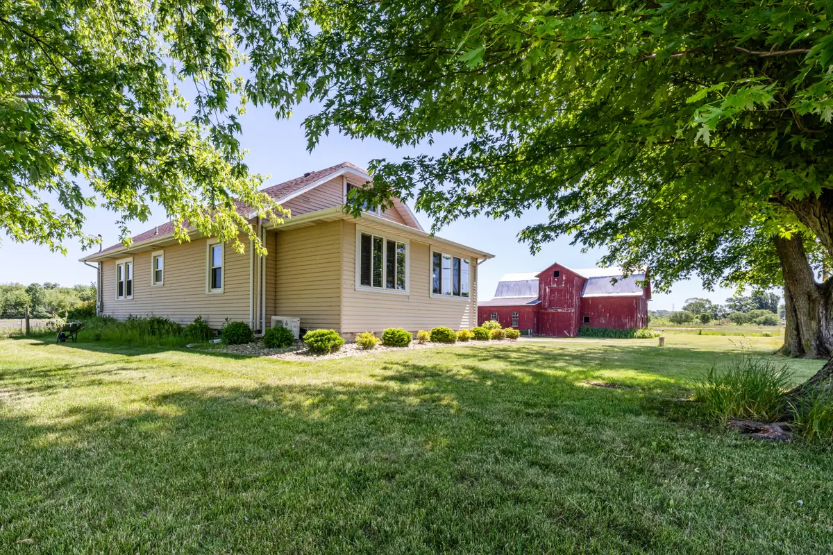 887 W Hinchman Road, Baroda, MI 49101 - #1