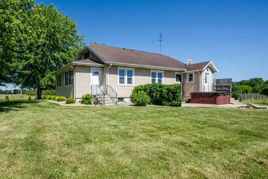 887 W Hinchman Road, Baroda, MI 49101 - #2