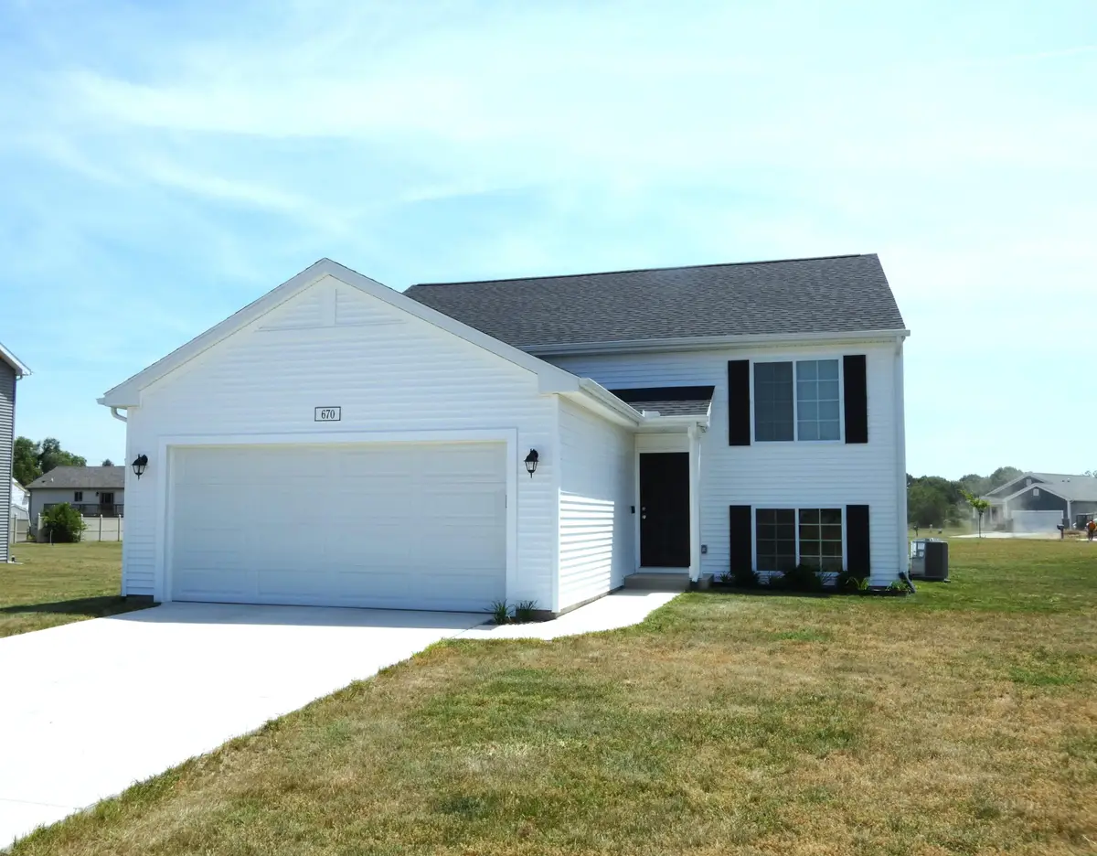 670 Manorwood Circle, Benton Harbor, MI 49022 - #1