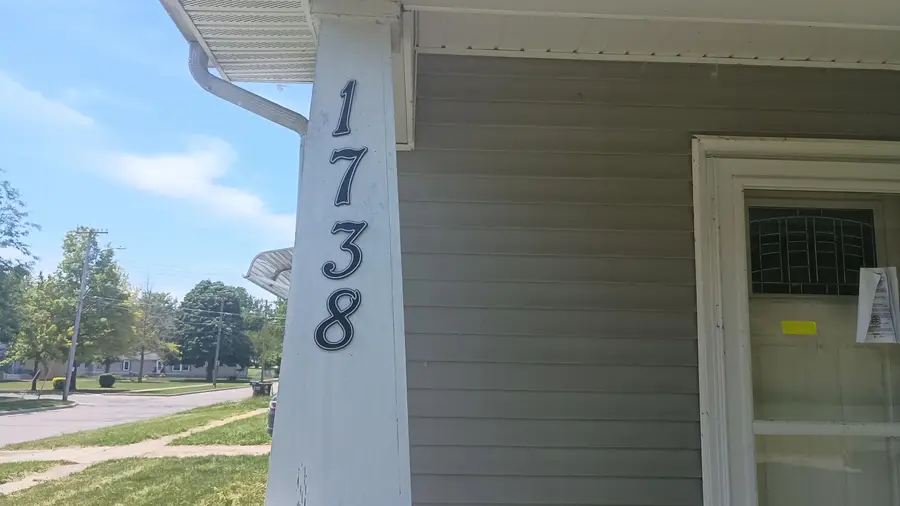 1738 Oak Street, Monroe, MI 48161 - #2