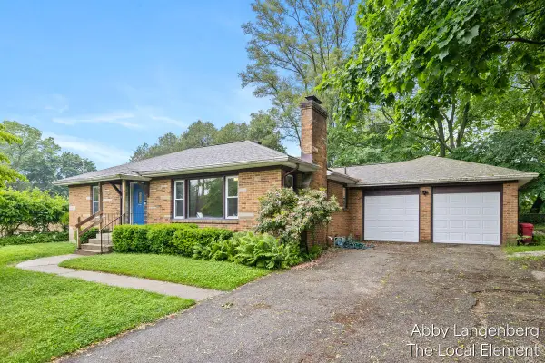 450 Newberg Avenue Nw, Grand Rapids, MI 49504
