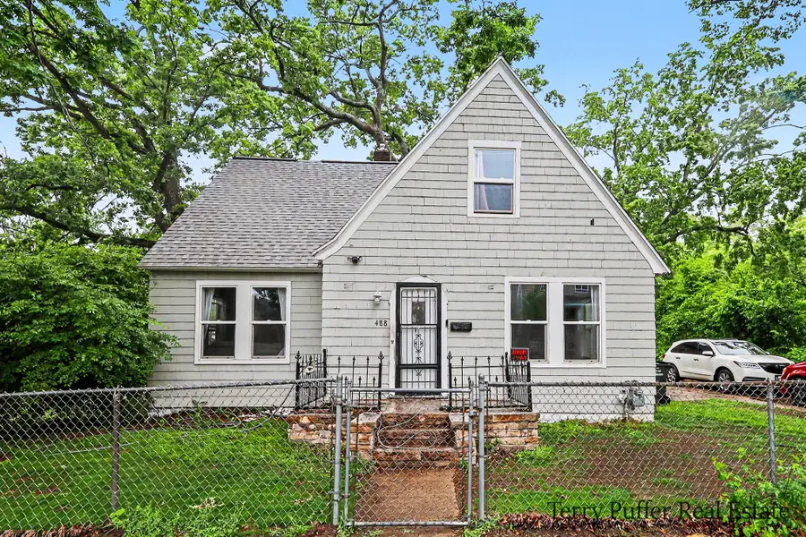 488 W Southern Avenue, Muskegon, MI 49441 - #2