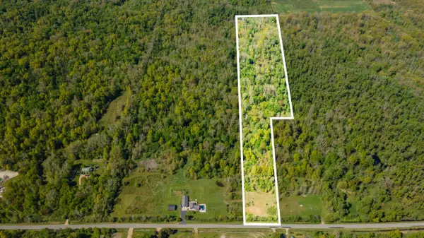 44500 38th Avenue, Paw Paw, MI 49079