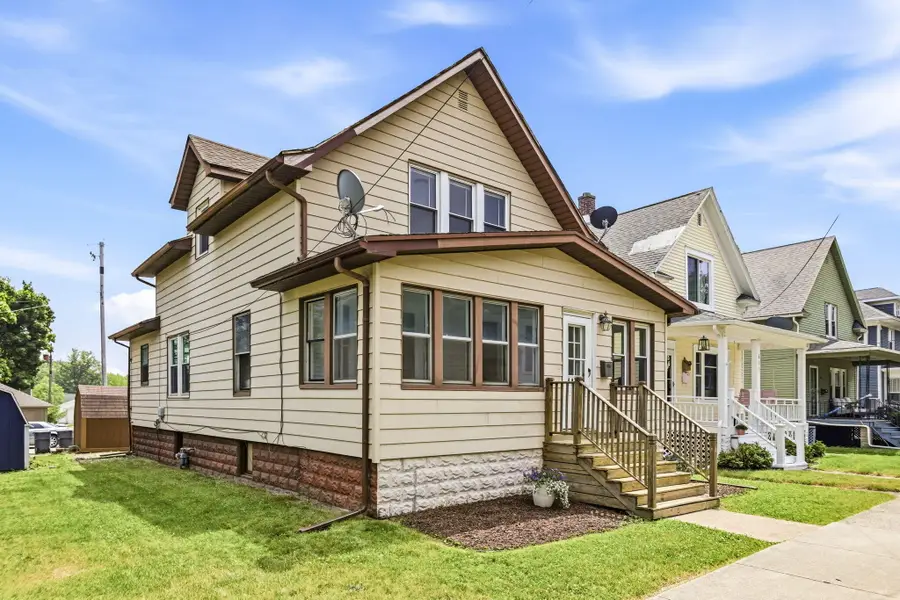 609 Wayne Street, Saint Joseph, MI 49085 - #2