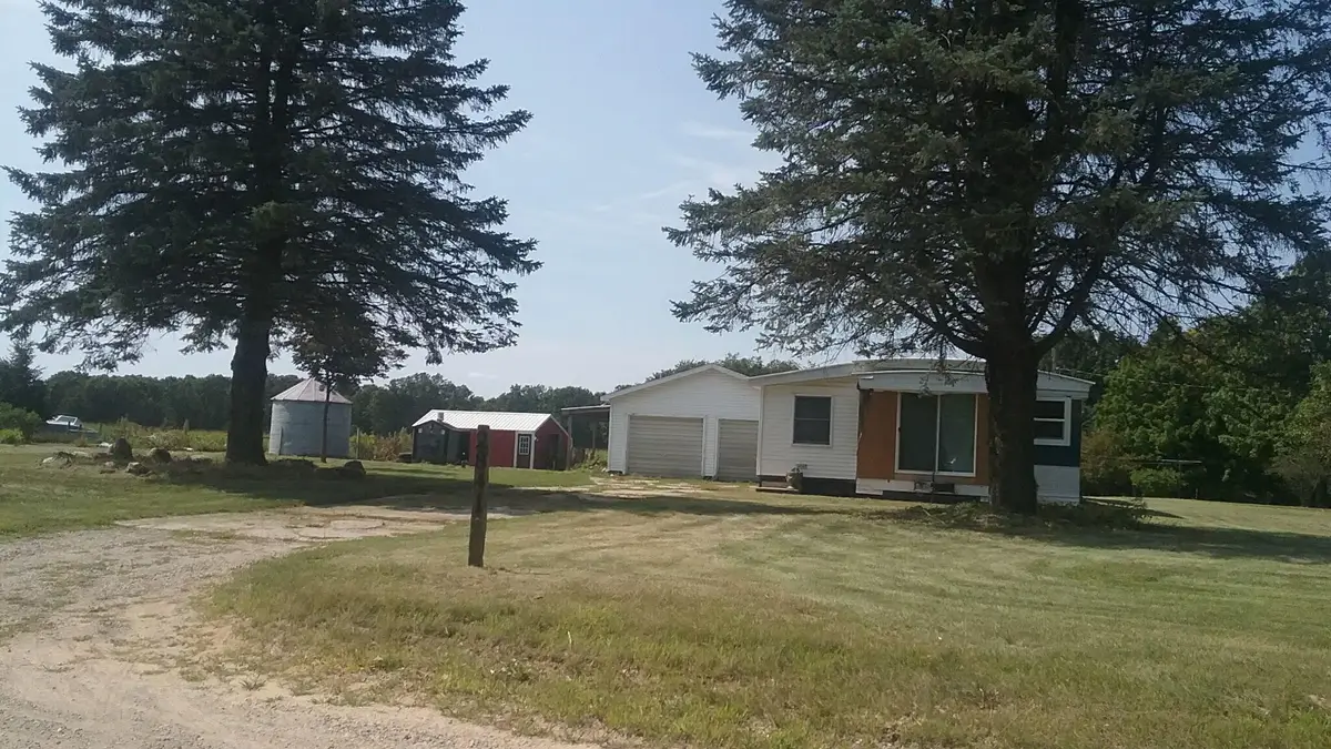 2841 Whites Bridge, Belding, MI 48809 - #1