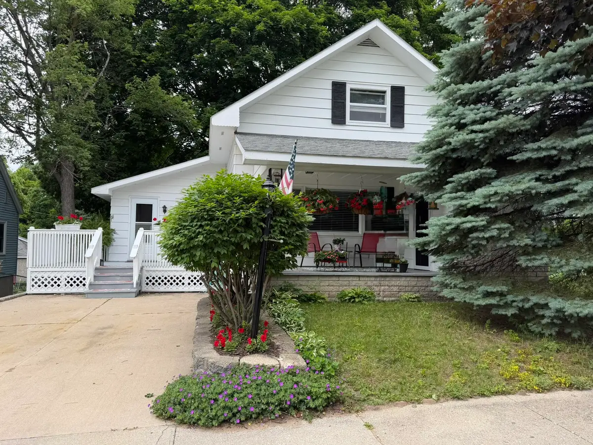 511 E River Street, Cadillac, MI 49601 - #1