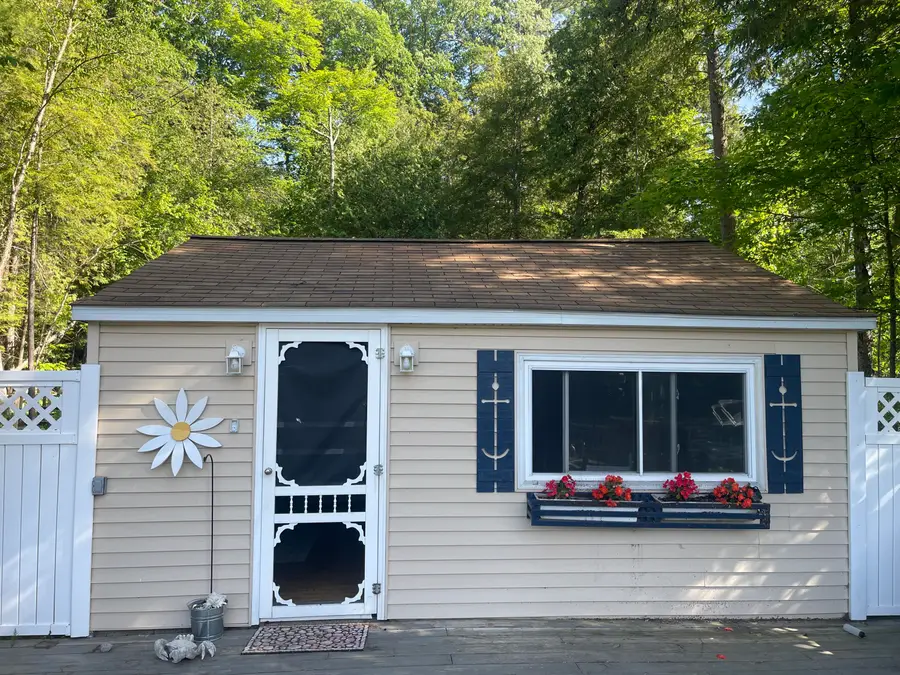 4629 S Croton Hardy Drive, Newaygo, MI 49337 - #2