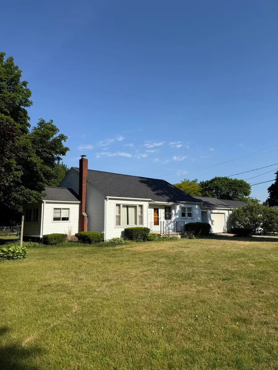 2326 Sunset Lane, Adrian, MI 49221 - #3