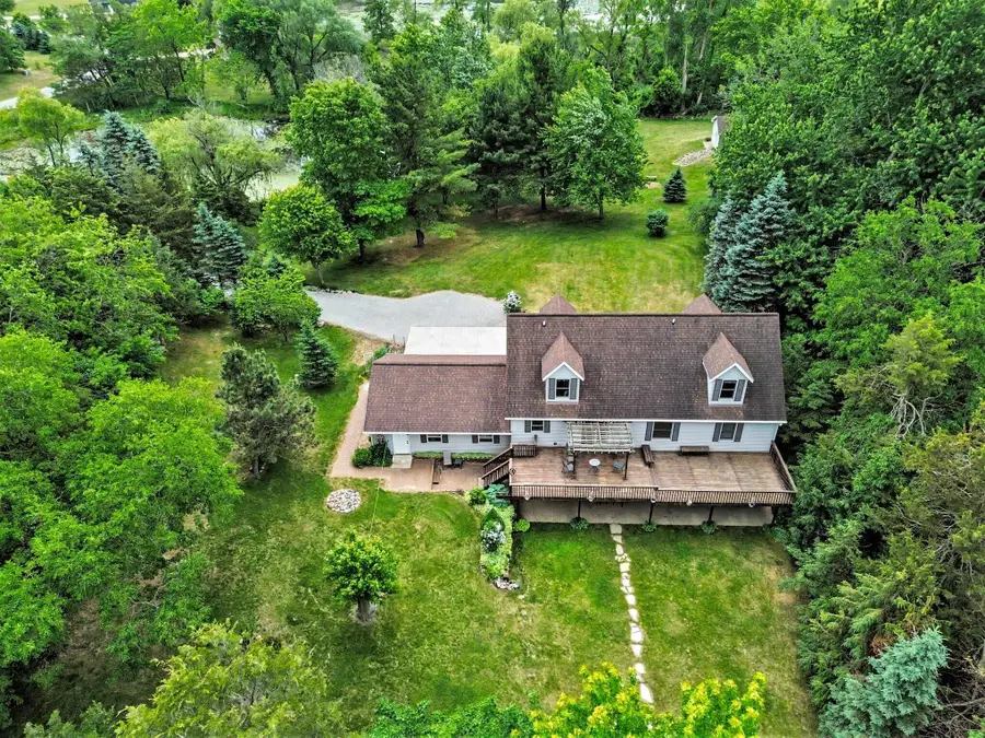 10130 Emerald Court, Brooklyn, MI 49230 - #3