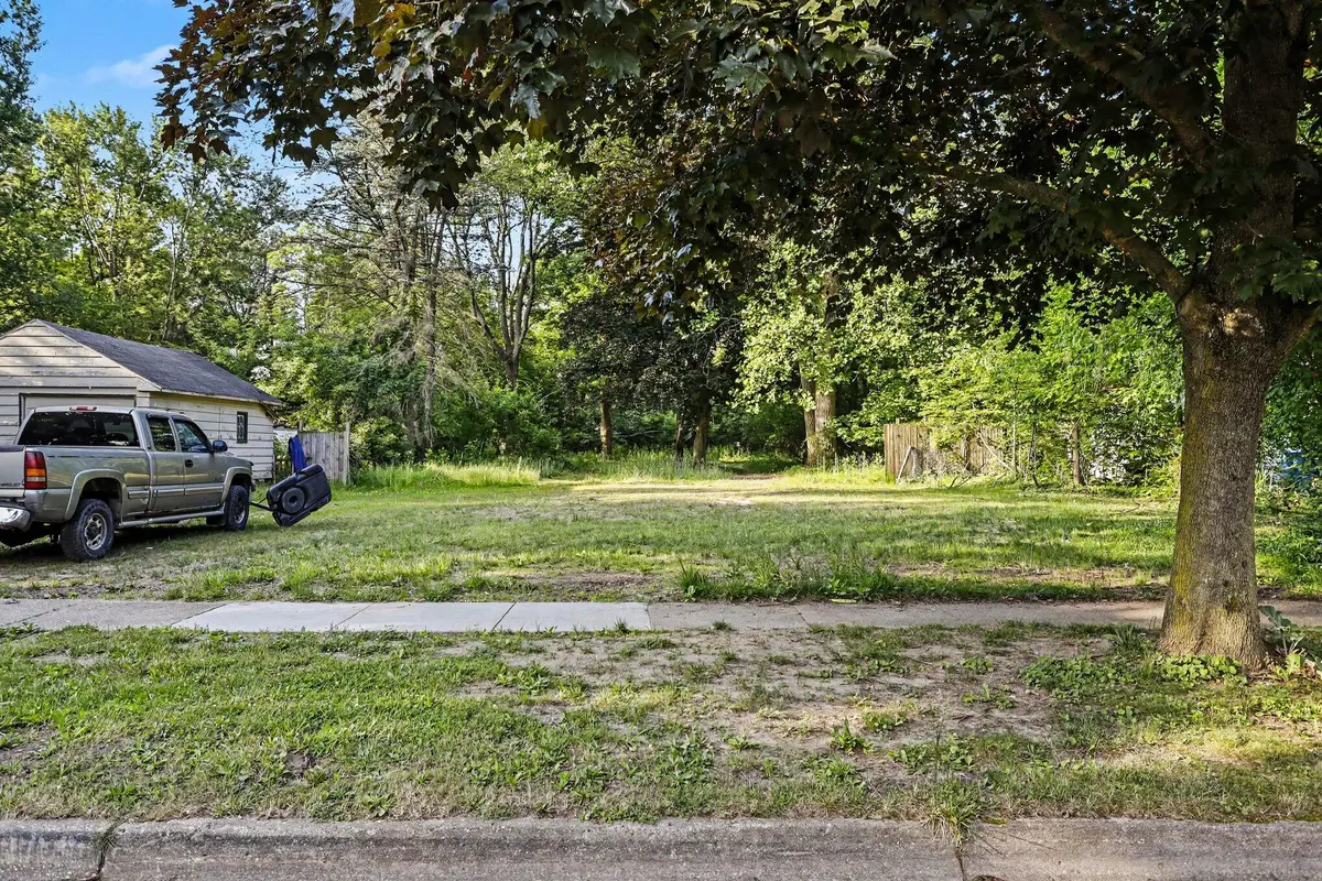 2302 Glendale Boulevard, Kalamazoo, MI 49004 - #1