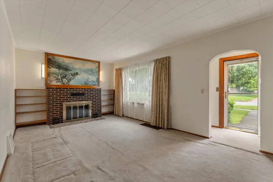 506 Main Street, Buchanan, MI 49107 - #2