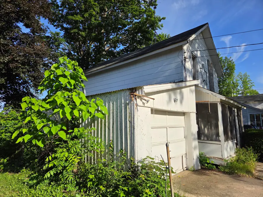 404 Mcomber Street, Dowagiac, MI 49047 - #3