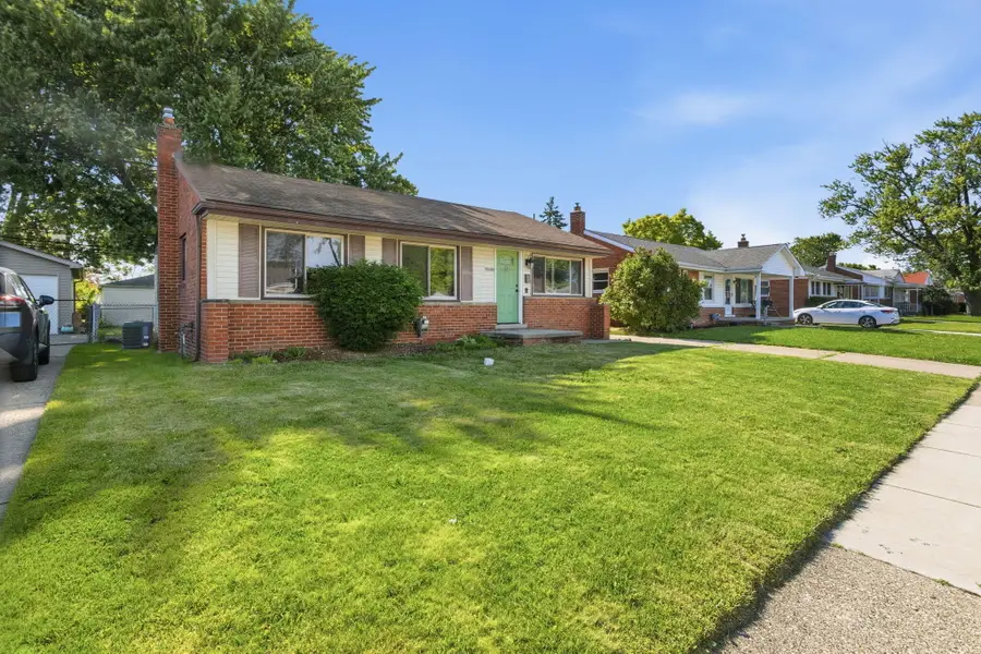 28604 Bohn Street, Roseville, MI 48066 - #2
