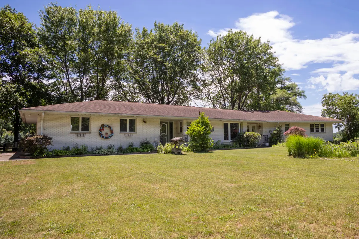 1550 E Y Avenue, Vicksburg, MI 49097 - #1