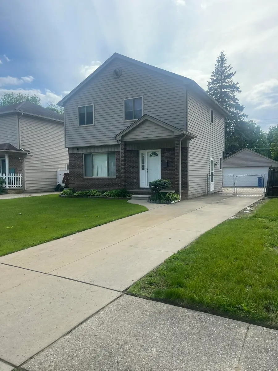 8303 Lenore Street, Dearborn Heights, MI 48127 - #2