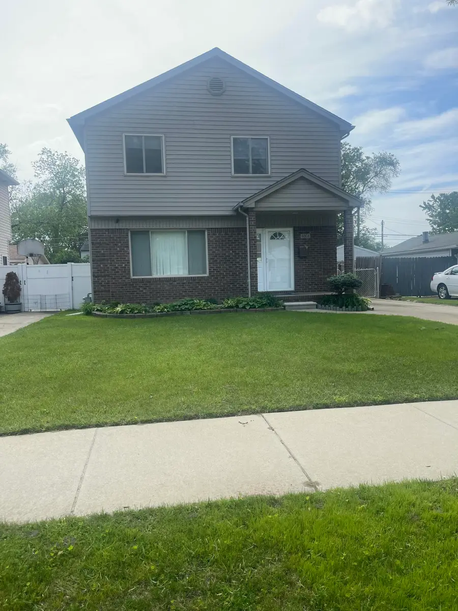 8303 Lenore Street, Dearborn Heights, MI 48127 - #3