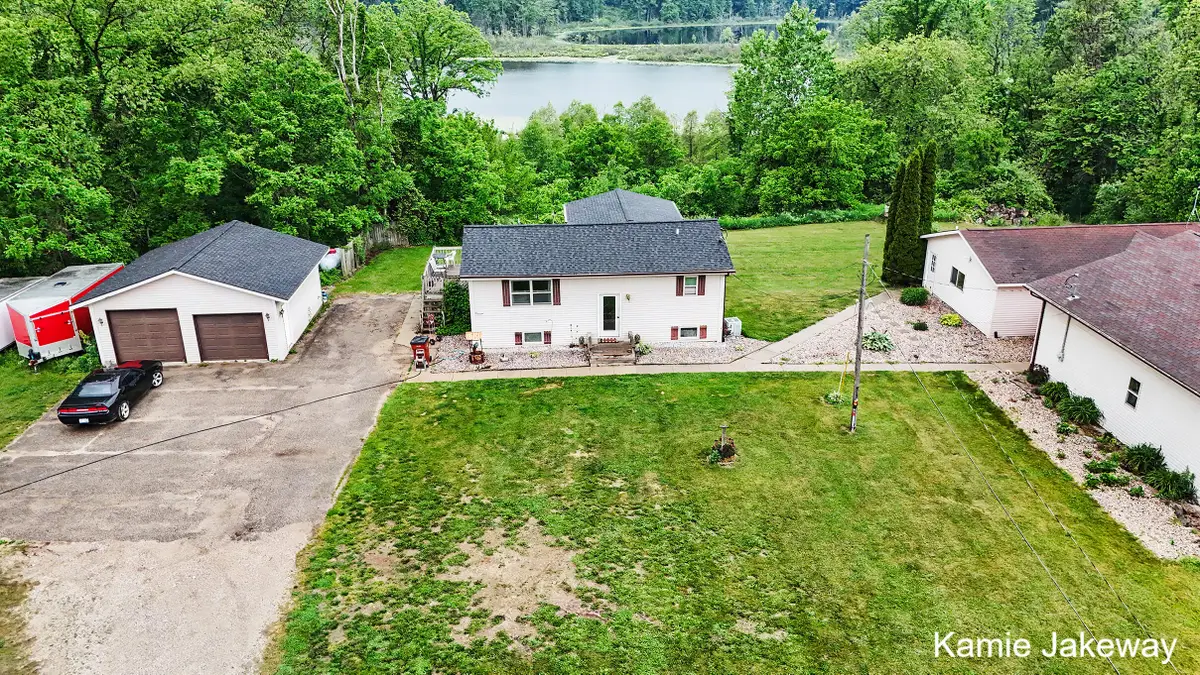 8395 Mcarthur Avenue Ne, Belding, MI 48809 - #1