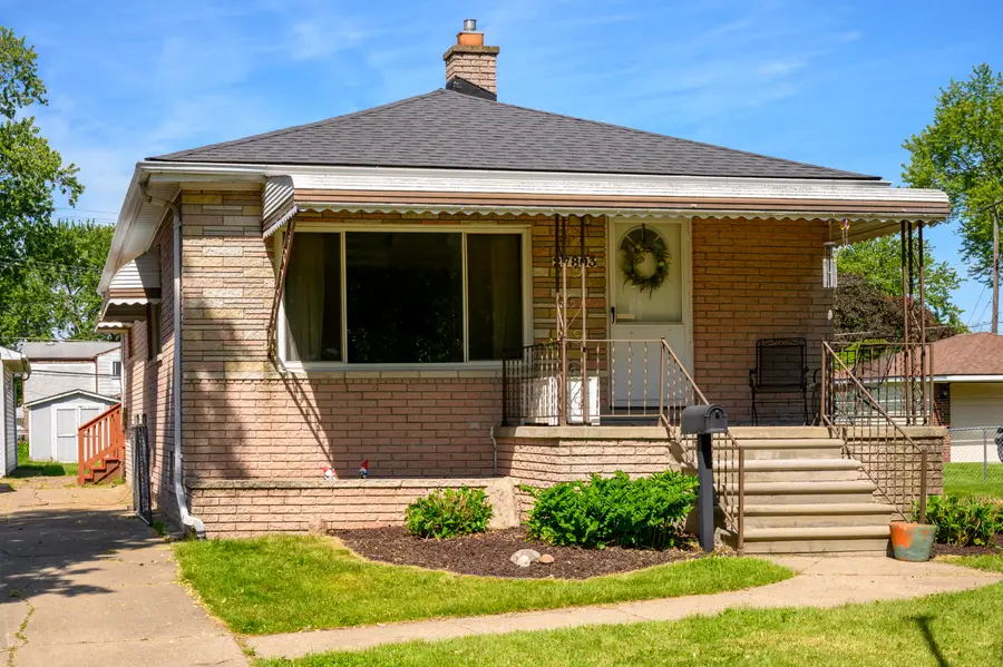 27803 Ruehle Street, Saint Clair Shores, MI 48081 - #2