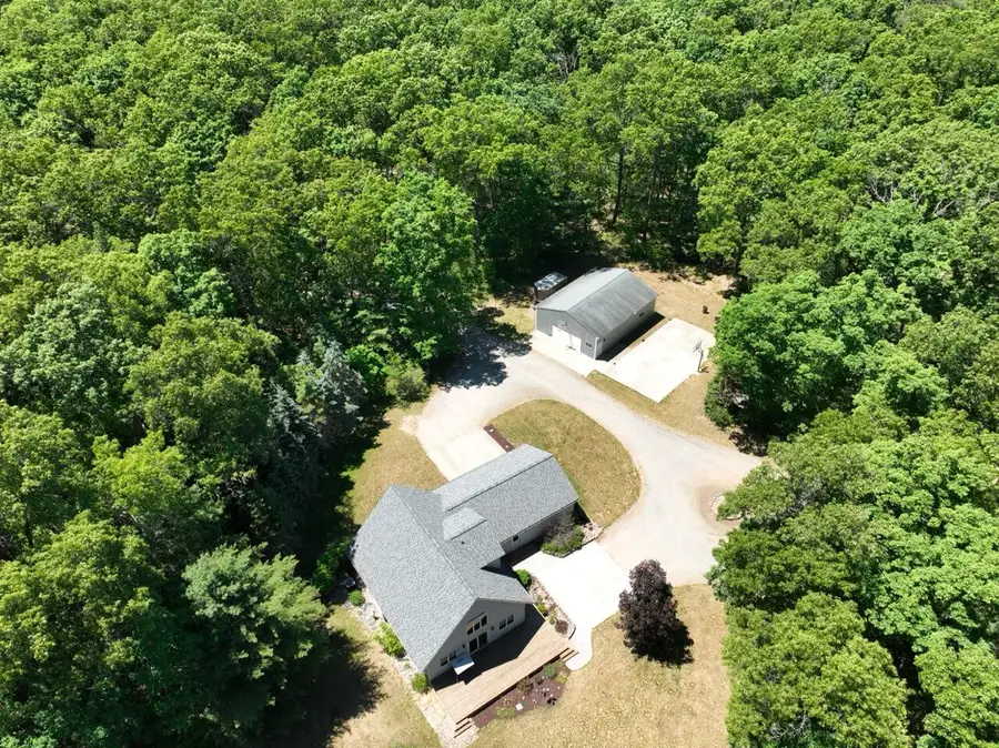 9880 S Spruce Avenue, Newaygo, MI 49337 - #3