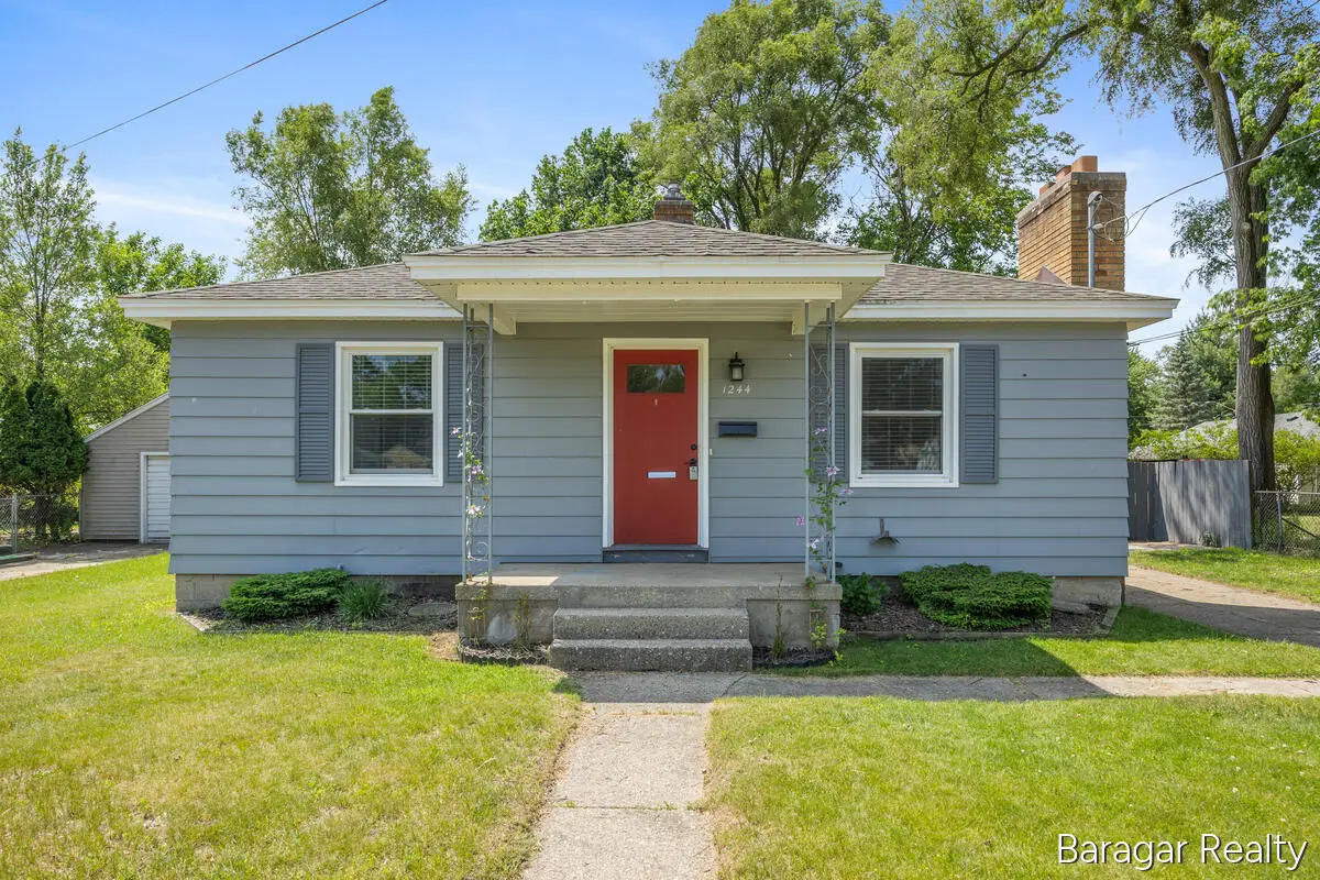 1244 S Dorroll Street Ne, Grand Rapids, MI 49505 - #1