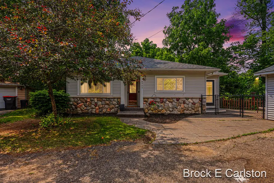 6783 36th Avenue, Hudsonville, MI 49426 - #2