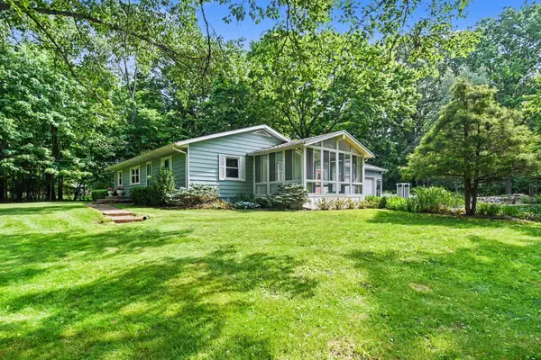 69513 Leet Road, Niles, MI 49120