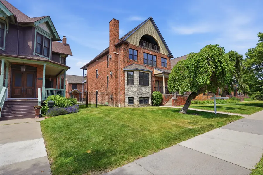 429 E Ferry Street #8, Detroit, MI 48202 - #3