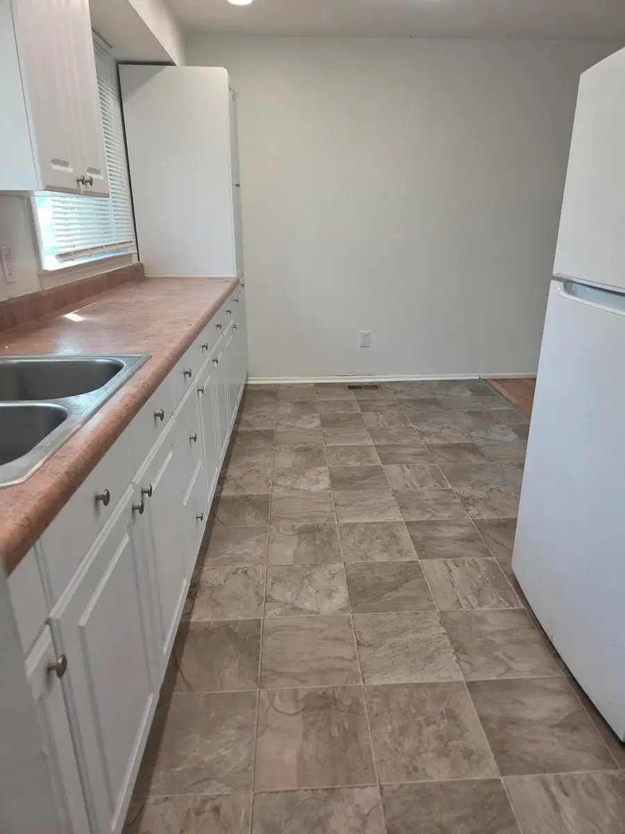 1060 Commonwealth Avenue, Ypsilanti, MI 48198 - #3