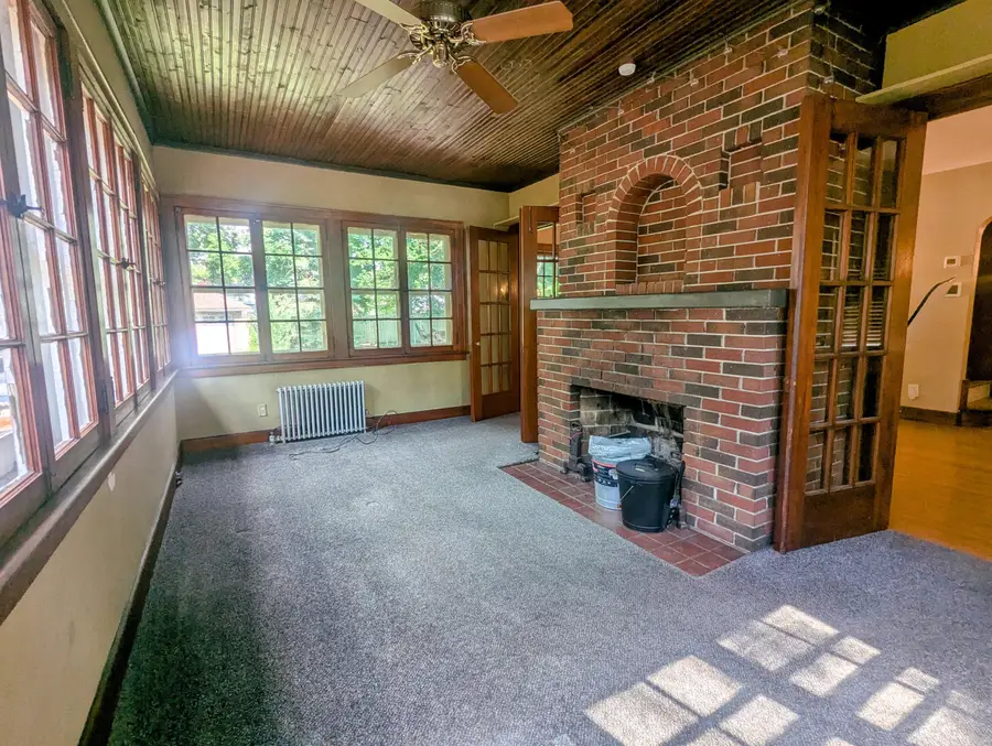 115 S Higby Street, Jackson, MI 49203 - #3