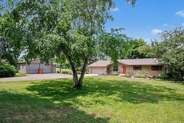 9941 Courtland Drive Ne, Rockford, MI 49341