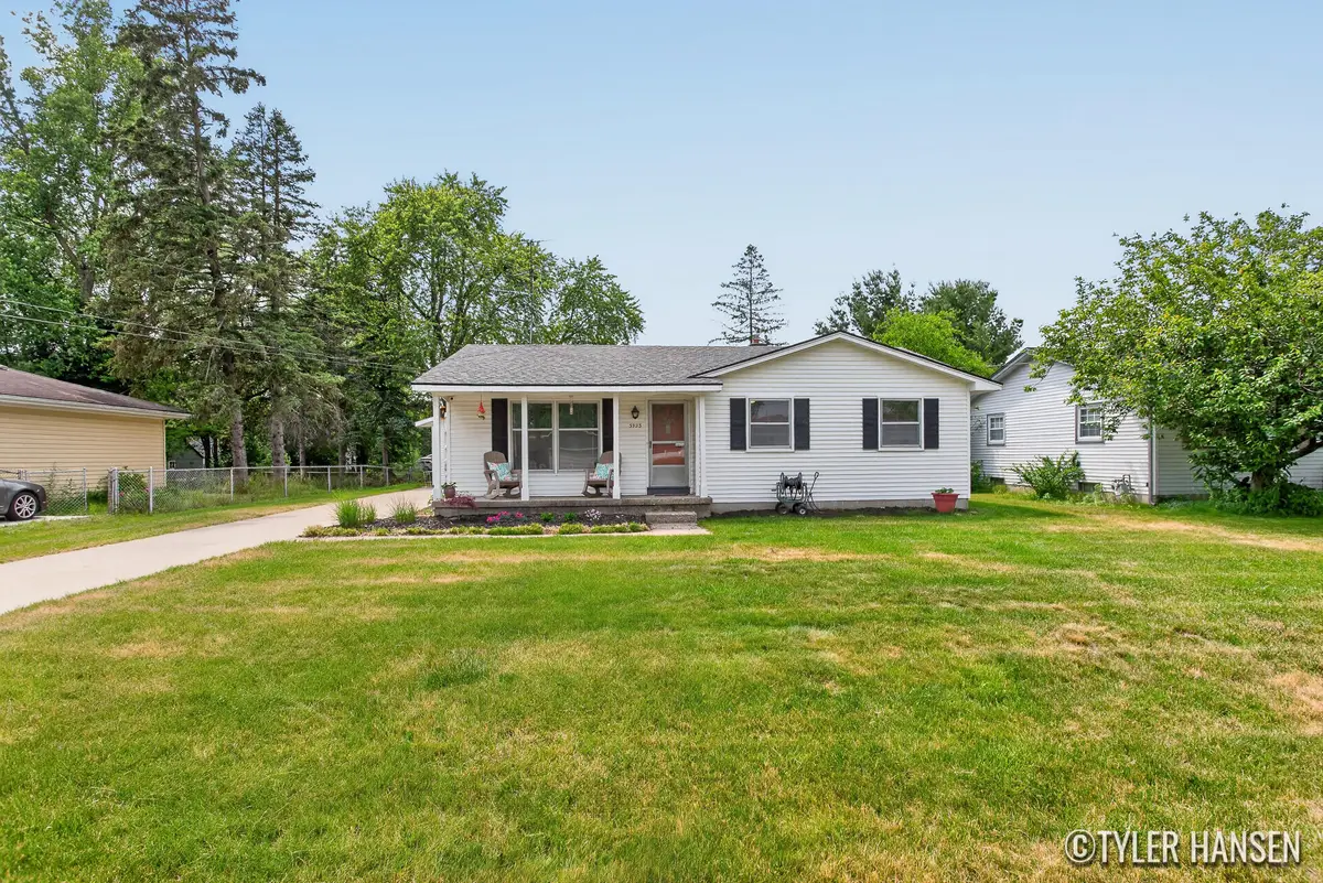 3923 Jupiter Avenue Ne, Grand Rapids, MI 49525 - #1