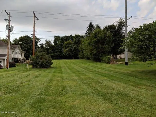 1025 E Front Street, Buchanan, MI 49107 - #3