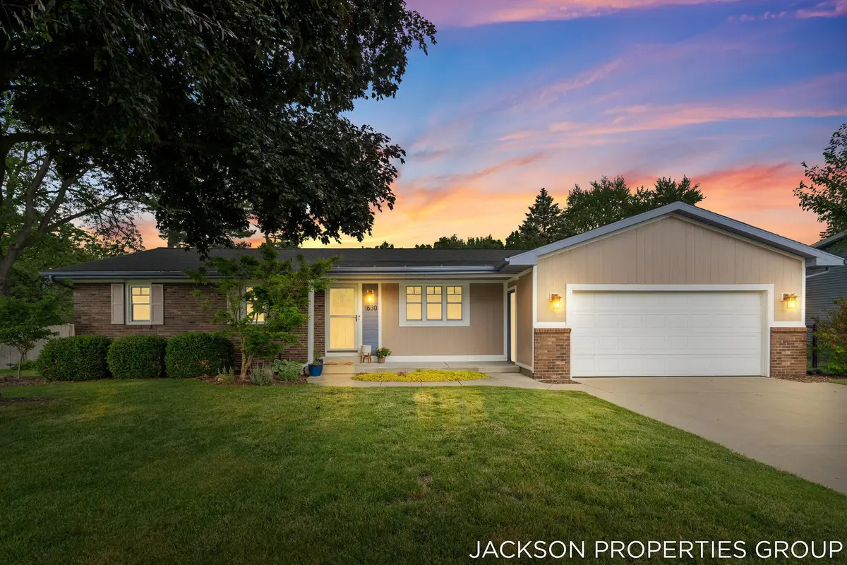 1630 Forest Hill Avenue Se, Kentwood, MI 49546 - #1