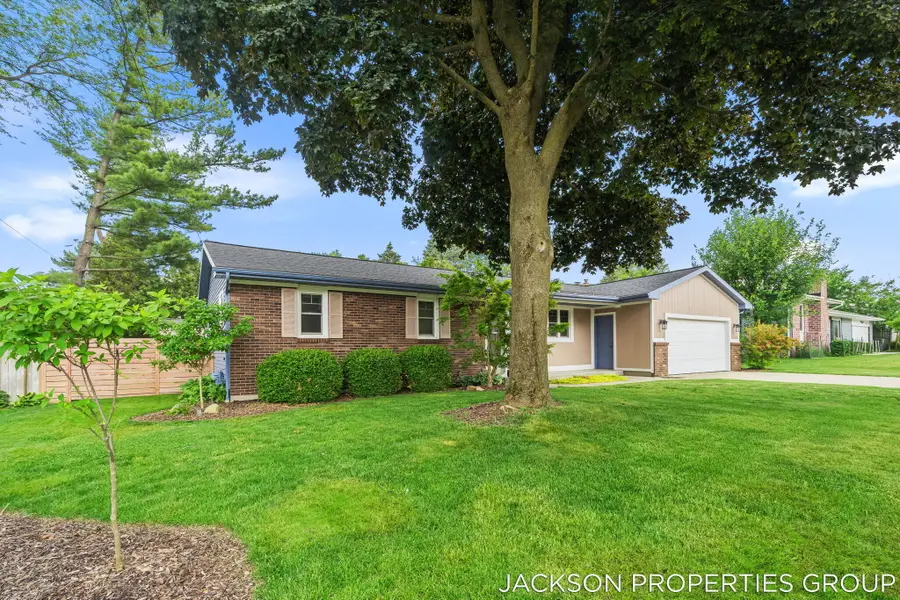 1630 Forest Hill Avenue Se, Kentwood, MI 49546 - #2