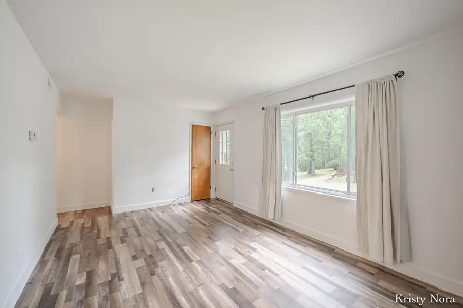 4329 Laura Street Nw, Comstock Park, MI 49321 - #3