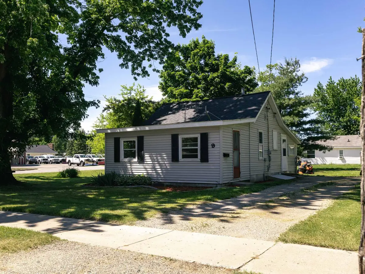 9 Carrie Street, Sparta, MI 49345 - #1