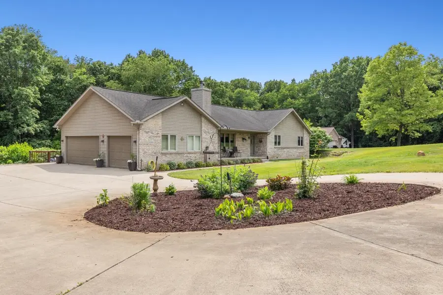 10862 Silver Lake Road, South Lyon, MI 48178 - #2