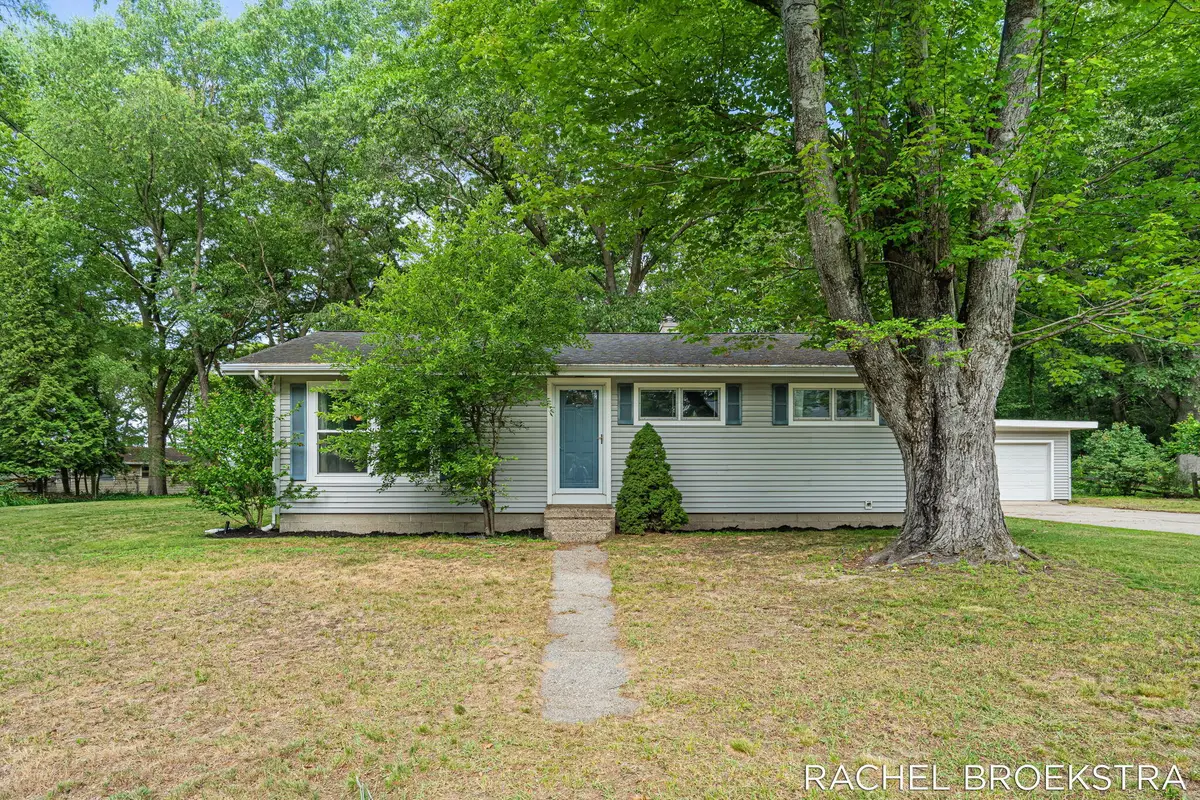 15703 Vineyard Drive, Spring Lake, MI 49456 - #1