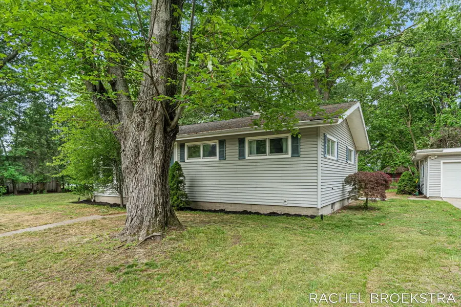 15703 Vineyard Drive, Spring Lake, MI 49456 - #3