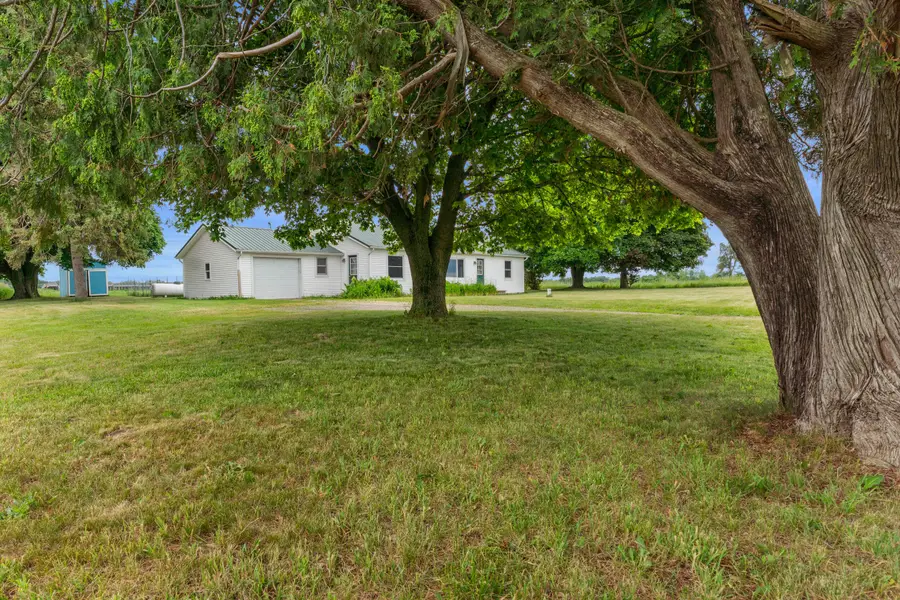 5651 W Chicago Road, Jonesville, MI 49250 - #3
