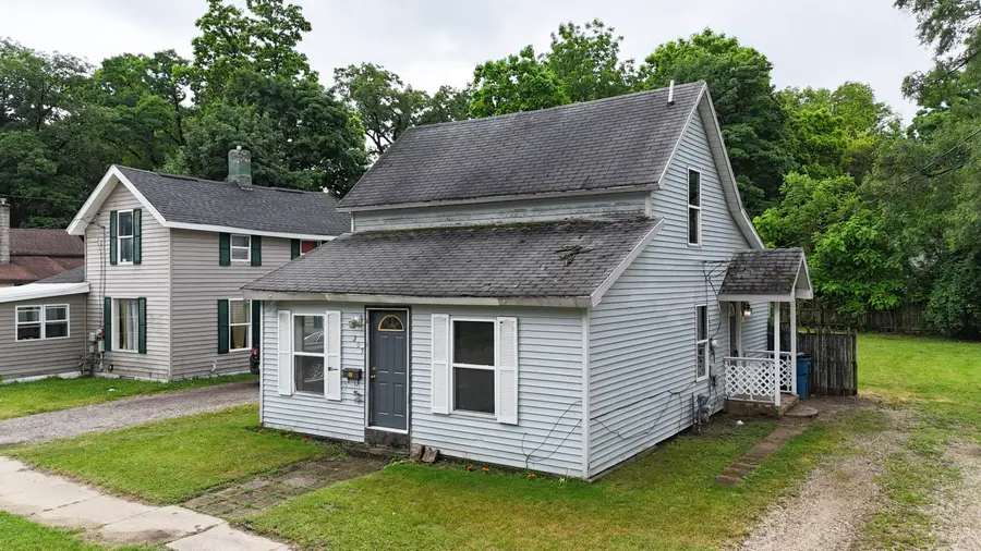 205 Pokagon Street, Dowagiac, MI 49047 - #2