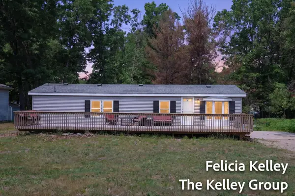 17158 Seneca Court, Howard City, MI 49329