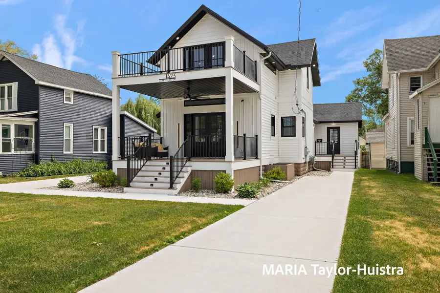 1423 Lakeshore Drive, Muskegon, MI 49441 - #2
